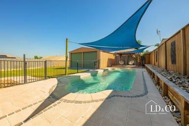 Property 24 Lochmaben Court, BEACONSFIELD QLD 4740 IMAGE 0