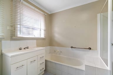 Property 56 Jackson Avenue, Sale VIC 3850 IMAGE 0