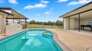 Property 21 Willis Road, MERINGANDAN WEST QLD 4352 IMAGE 0