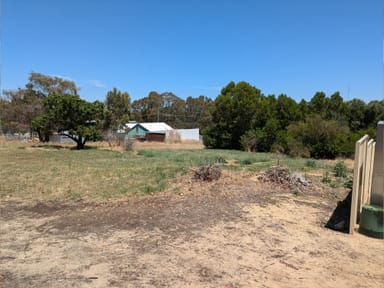 Property 11 Kings Place, WAROONA WA 6215 IMAGE 0