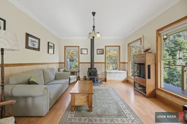 Property 8 Camp Hill Road, WALHALLA VIC 3825 IMAGE 0