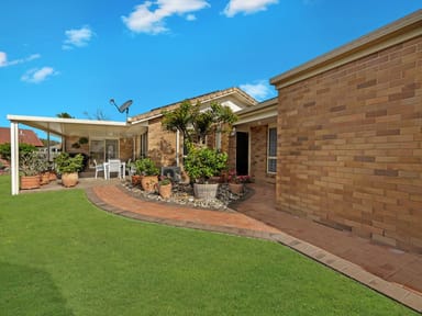 Property 8 Woodland Close, TORQUAY QLD 4655 IMAGE 0