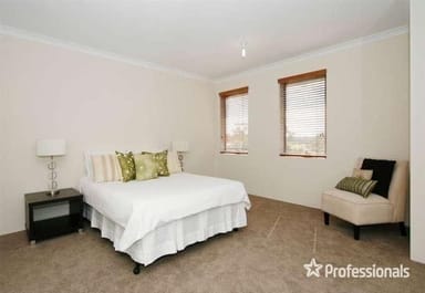 Property 32 Aquaviva Circle, VIVEASH WA 6056 IMAGE 0