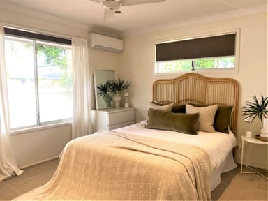 Property 33 Gretel Drive, MERMAID WATERS QLD 4218 IMAGE 0