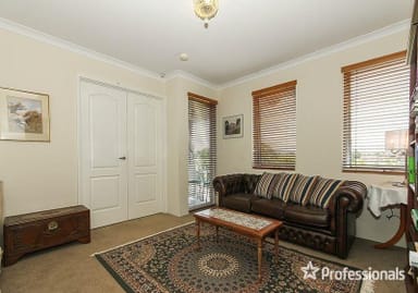 Property 32 Aquaviva Circle, VIVEASH WA 6056 IMAGE 0