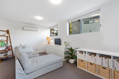 Property 2/25 Colton Avenue, LUTWYCHE QLD 4030 IMAGE 0