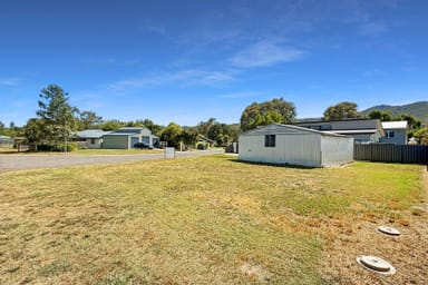 Property 5 Holmes Court, Porepunkah VIC 3740 IMAGE 0