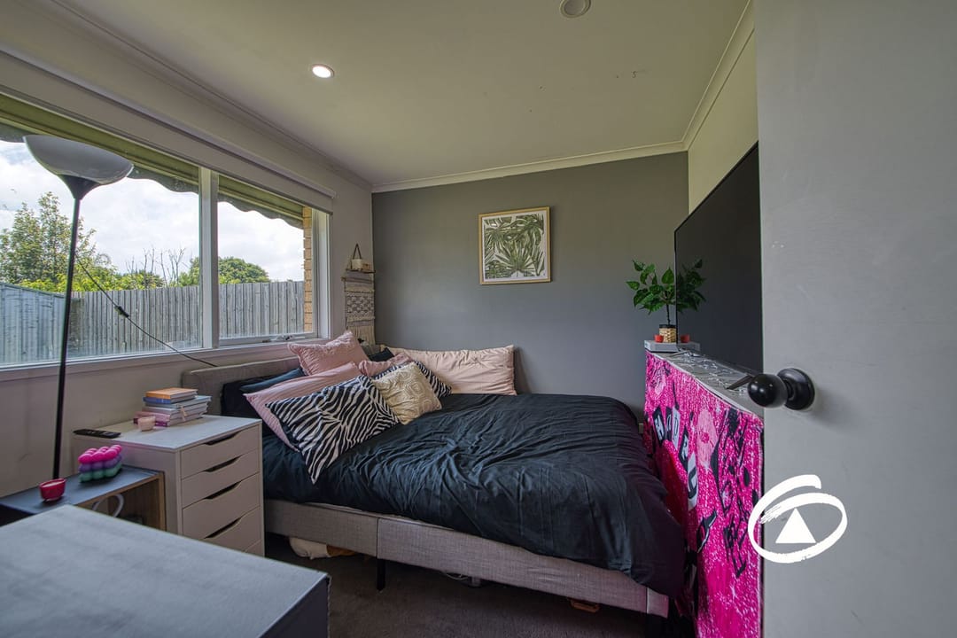 7th photo of property at 24 Barrington Drive, Pakenham VIC 3810