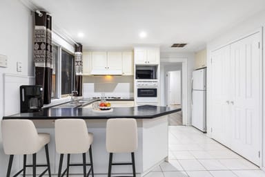 Property 7 Dutton Close, Lynbrook VIC 3975 IMAGE 0
