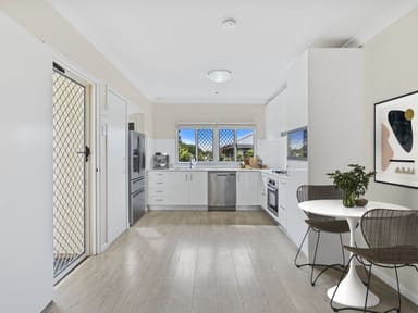 Property 128 Nursery Road, HOLLAND PARK WEST QLD 4121 IMAGE 0