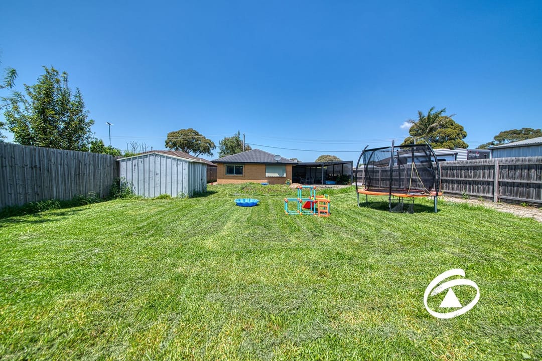 10th photo of property at 24 Barrington Drive, Pakenham VIC 3810