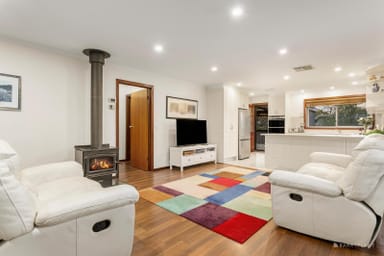 Property 15 Law Street, Briar Hill VIC 3088 IMAGE 0