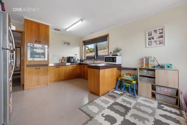 Property 18 Frond Place, Devonport TAS 7310 IMAGE 0