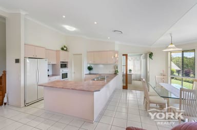 Property 15 Manteit Court, MOUNT RASCAL QLD 4350 IMAGE 0
