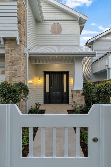 Property 98 Woodville Street, HENDRA QLD 4011 IMAGE 0