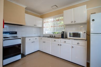 Property 10 Crawford Court, DARTMOUTH VIC 3701 IMAGE 0