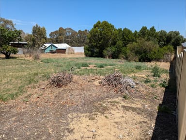 Property 11 Kings Place, WAROONA WA 6215 IMAGE 0