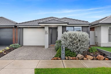 Property 39 Diplomat Crescent, Cranbourne South VIC 3977 IMAGE 0