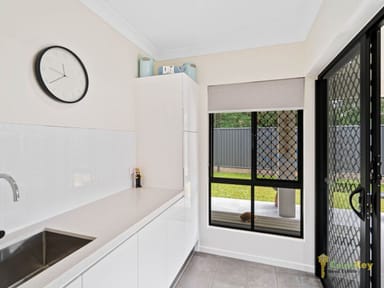 Property 6 Avalon Point, Clifton Beach QLD 4879 IMAGE 0