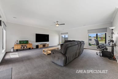 Property 2 Bambury Close, Koo Wee Rup VIC 3981 IMAGE 0