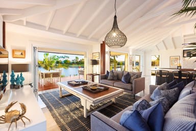 Property 7 Donegal Crescent, Sorrento QLD 4217 IMAGE 0