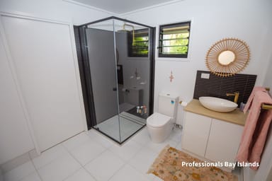 Property 33 Goodsell Crescent, Lamb Island QLD 4184 IMAGE 0