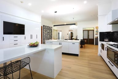 Property 52 Parkway Drive, ADVANCETOWN QLD 4211 IMAGE 0