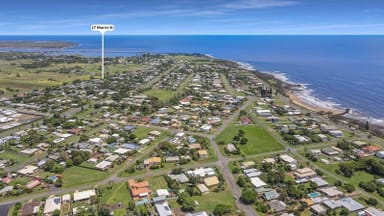 Property 17 Morris Street, BURNETT HEADS QLD 4670 IMAGE 0