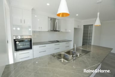 Property 5 Phelps Circuit, KIRKWOOD QLD 4680 IMAGE 0