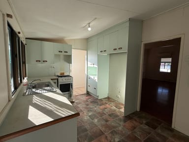 Property 378 Quay Street, Depot Hill QLD 4700 IMAGE 0