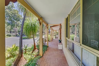 Property 8 Seabreeze Close, Leschenault WA 6233 IMAGE 0