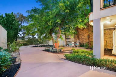 Property 1/32 Sandlewood Lane, Sanctuary Lakes VIC 3030 IMAGE 0