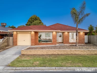 Property 32 Bellarine Drive, Cranbourne VIC 3977 IMAGE 0