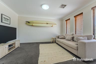 Property 15 Karon Vista, HALLS HEAD WA 6210 IMAGE 0