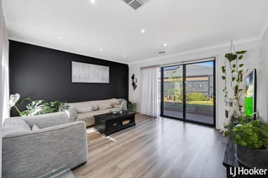 Property 31 Hollyhoke Drive, MADDINGLEY VIC 3340 IMAGE 0