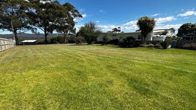 Property 18 Bay View Avenue, BINALONG BAY TAS 7216 IMAGE 0