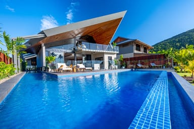 Property 'LARIMAR' Discovery Drive, FUNNEL BAY, FLAMETREE QLD 4802 IMAGE 0