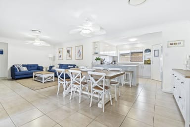 Property 8 Tarvin Close, WELLINGTON POINT QLD 4160 IMAGE 0