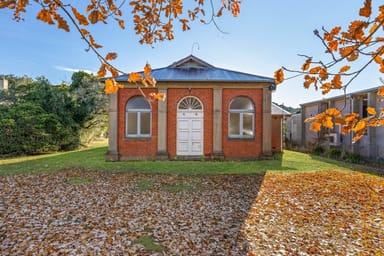 Property 35 Forest Street, Woodend VIC 3442 IMAGE 0