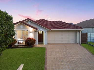 Property 52 Taylor Place, MACKENZIE QLD 4156 IMAGE 0