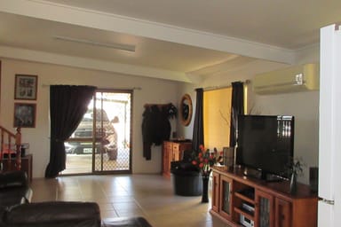 Property 10 Gibson Street, Meandarra QLD 4422 IMAGE 0
