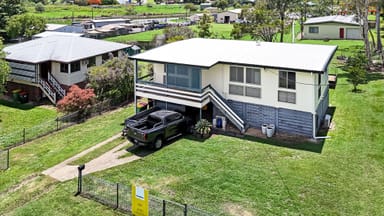 Property 4 Bell Street, SARINA QLD 4737 IMAGE 0