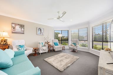 Property 10 Sealink Drive, Point Vernon QLD 4655 IMAGE 0