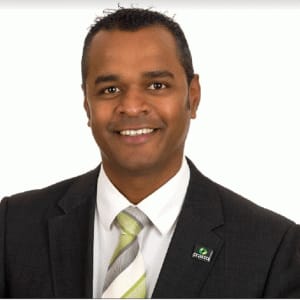 Property Agent Chris Crasto
