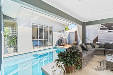 Property 28 Lagoon Drive, Trinity Beach QLD 4879 IMAGE 0