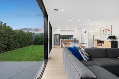 Property 2B Bega Court, Aspendale VIC 3195 IMAGE 0