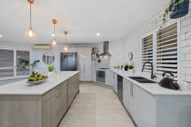 Property 7 Hampshire Close, HERITAGE PARK QLD 4118 IMAGE 0