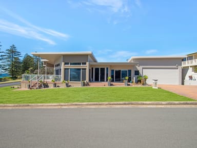 Property 49 Tuross Boulevard, TUROSS HEAD NSW 2537 IMAGE 0