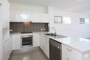 Property 59 / 12 Singh Street, Wynnum West QLD 4178 IMAGE 0