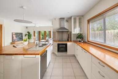 Property 8 Perch Close, Werribee South VIC 3030 IMAGE 0